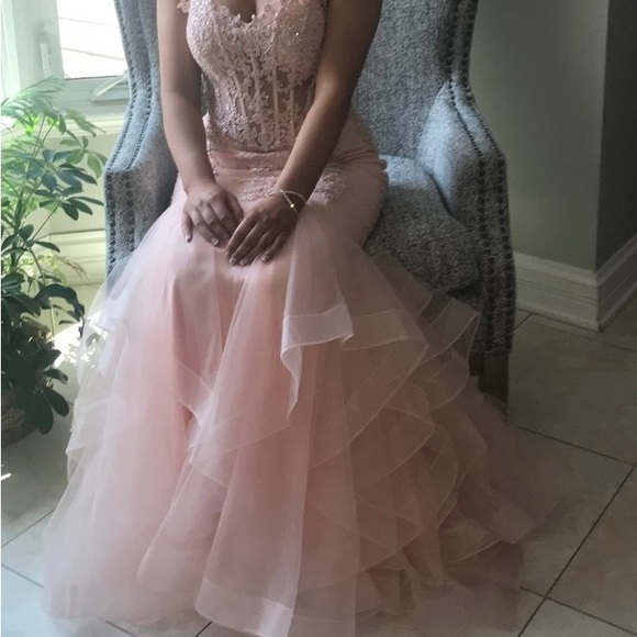 Beautiful dusty pink mermaid style, full bottom prom dress. - Picture 11 of 16